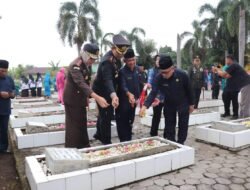 Kapolres Musi Rawas Hadiri Upacara Tabur Bunga